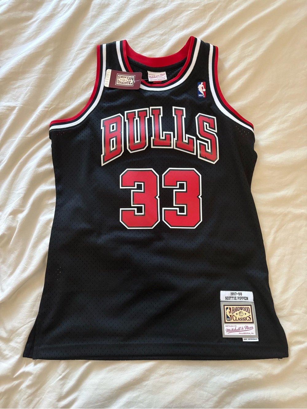 Mitchell & Ness Scottie Pippen Chicago Bulls Jersey - Medium - NWT